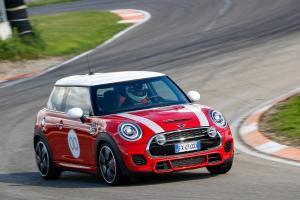 Mini John Cooper Works Challenge Edition 2020 года  (IT)